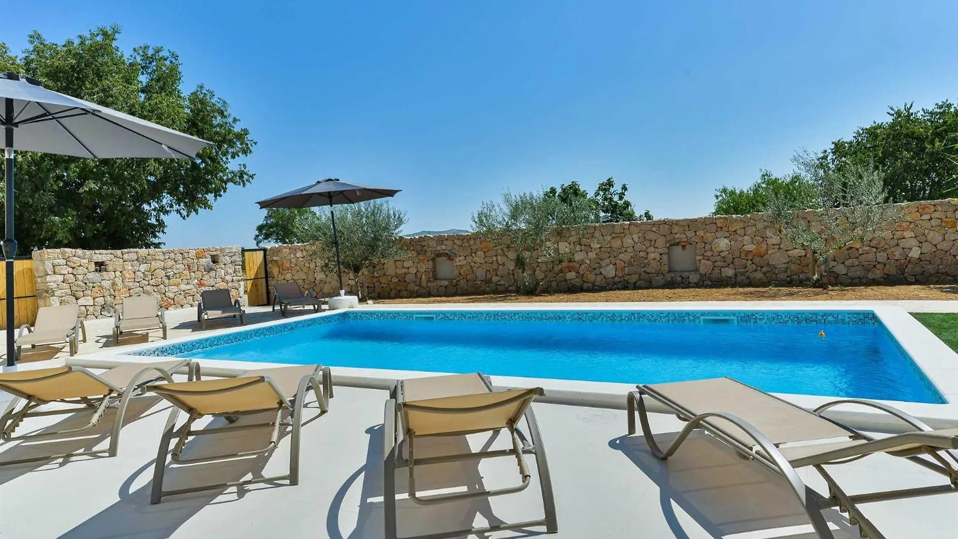 Villa Natura With Pool, Zadar County Stankovci